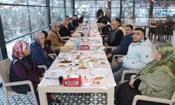 Protokol ve Vatandaşlar Aynı Sofrada