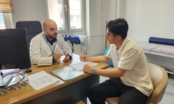 Teknoloji kullanımı artıyor, omurga rahatsızlıkları genç yaşlara iniyor