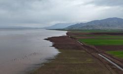 Kuraklıkta 4 Kilometre Geri Çekilen Keban Barajı Aşırı Yağışlarla Doldu: Tarlalar Sular Altında Kaldı