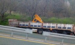 Elazığ’da tır yoldan çıktı: 1 yaralı