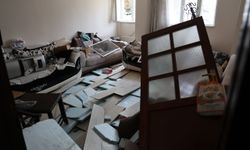 Sağanak ve dolu sonrası bodrum katını su bastı: Eşyalarının üzerine basarak içeri girdiler