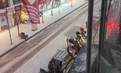 Gazi caddesi doludan beyaza büründü