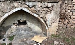 200 Yıllık Çeşme Can Çekişiyor: Elazığ’da Tarih Yok Oluyor