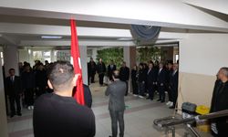 Okulda Duygusal Tören! Vali Hatipoğlu Öğrencilerle Buluştu