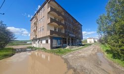 Belediye Binası Çürümeye Terkedildi