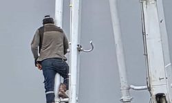 Beton Pompasının Üzerinde Metrelerce Yüksekliğe Çıkan İşçi, Canını Hiçe Saydı