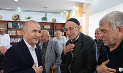 Vali Hatipoğlu, huzurevi sakinleriyle bir araya geldi