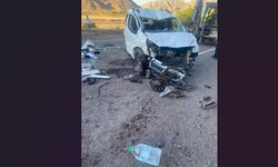 Elazığ’da hafif ticari araç takla attı: 5 yaralı