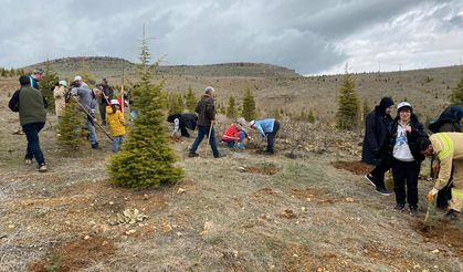 Minik Eller Doğaya Nefes Oldu