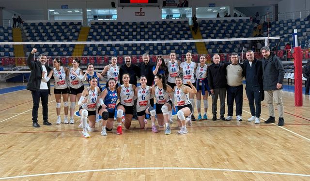 Elazığ Belediyespor Kadın Voleybol Takımı Play-Off’ta: Hedef Şubat Ayındaki Final Grubu