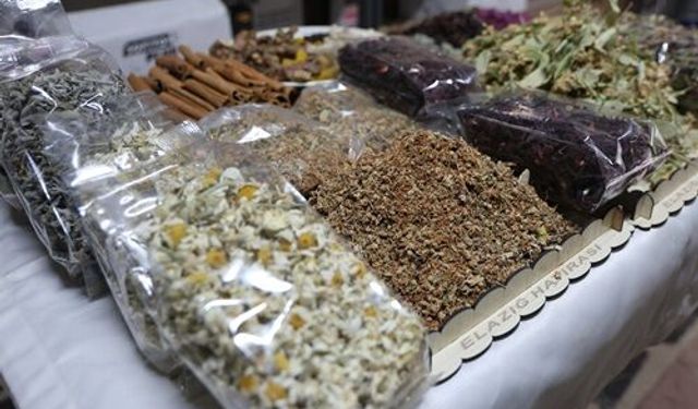 Elazığ'da Havaların Soğumasıyla, Vatandaşların Kış Çaylarına Talebi Arttı