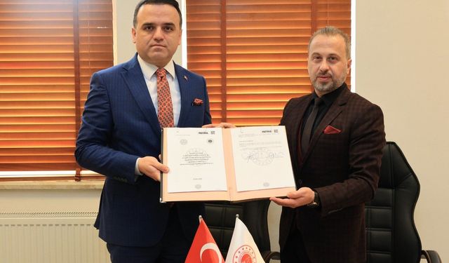 Öğrencilere Siber Güvenlik Ve Dijital Farkındalık Eğitimi