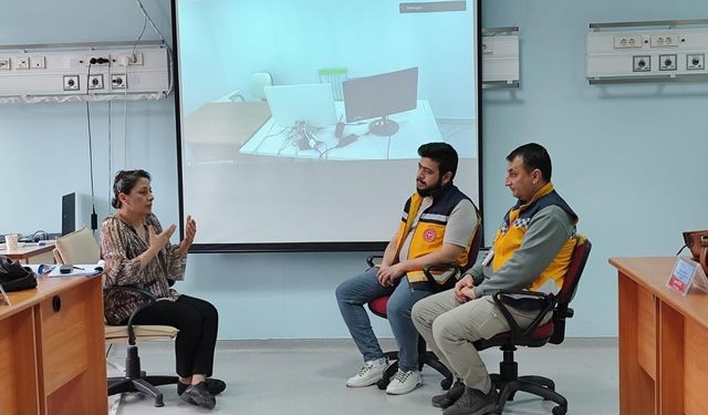 Sağlık Komuta Kontrol Merkezi Personeline “Tıbbi Acil Çağrı Yönetimi” Eğitimi