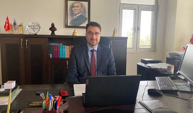 “Gençlerimiz Bilgi Kirliliği Tuzağına Düşmemeli”