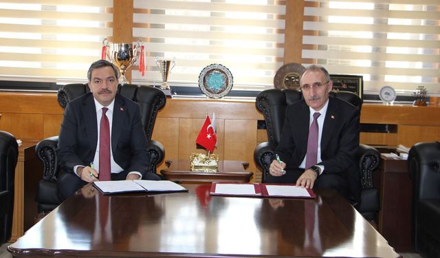 Fırat Üniversitesi İle Malatya Turgut Özal Üniversitesi Arasında İş Birliği Protokolü İmzalandı