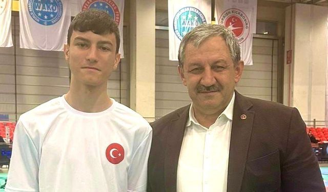 Elazığlı Kickboksçu Fatih Efe Ispartalıoğlu Dünya Kupası’nda Ringde