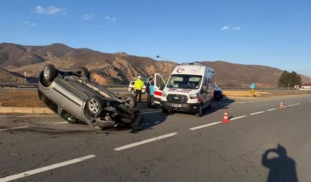 Bingöl’de otomobil takla attı: 2 yaralı