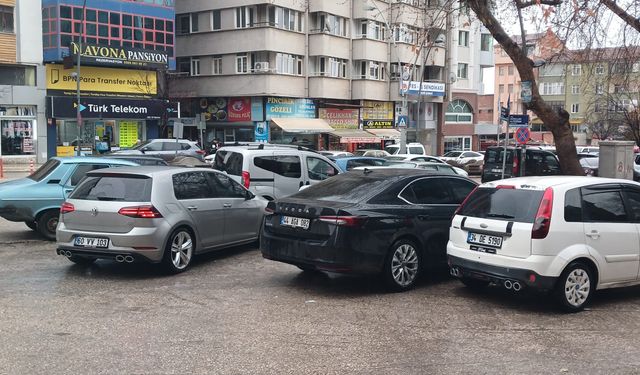 Çarşı Trafiği Alarm Veriyor