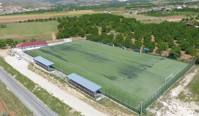 Elazığ’da Amatör Sahalar Yenileniyor: Sporculara Modern Tesisler