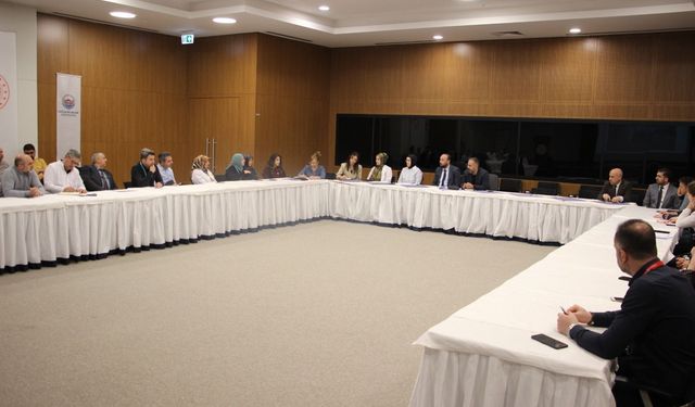 Fethi Sekin Şehir Hastanesi’nde Çalışan Memnuniyeti Toplantısı Gerçekleştirildi