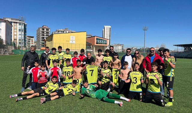 Elazığ’da U14 Heyecanı: Şampiyon Arsuz Gençlikspor