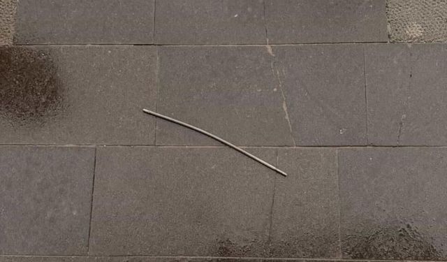 Elazığ’da Kafasına Demir Çubuk Düşen Şahıs Yaralandı