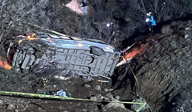Malatya'da işçi servisi devrildi: 2 ölü, 10 yaralı
