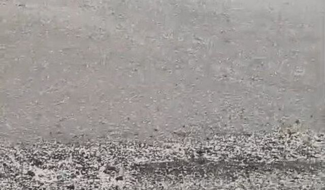 Elazığ’da dolu yağışı etkili oldu