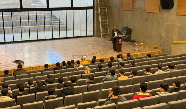 Elazığ’da Gençlere Girişimcilik Dersi