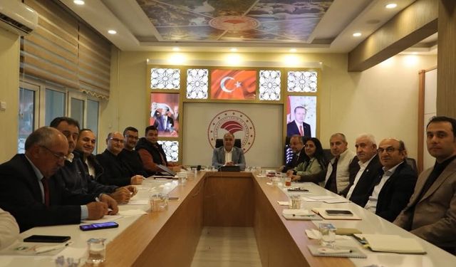 Elazığ’da meyvecilik sektörü masaya yatırıldı