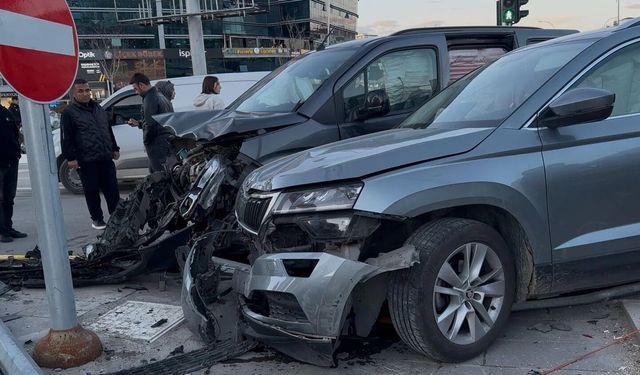 Zincirleme Trafik Kazası