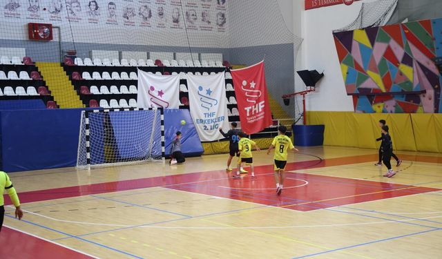 Elazığ’da Futsal Fırtınası Esti: Türkiye Finallerine Giden Takımlar Belli Oldu