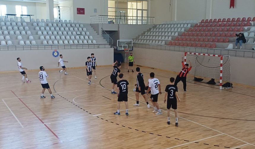 Elazığlı Hentbolcular Farklı Kazandı