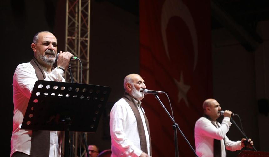 Grup Tillo’dan Coşkulu Konser