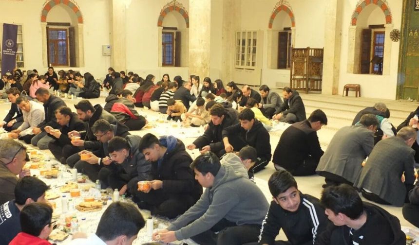 Keban’da “Maarifin Kalbinde Ramazan” İftarı