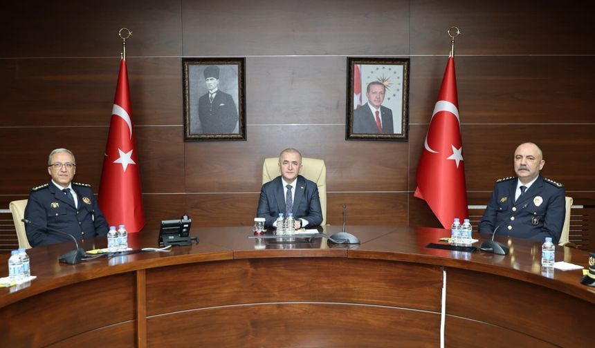 Vali Hatipoğlu Polis Teşkilatını Kabul Etti