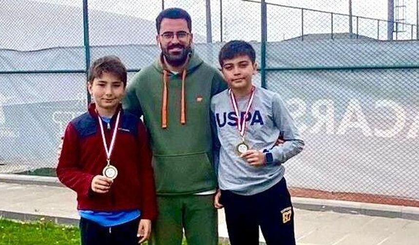 Elazığlı Genç Raketlerden Çifte Final Başarısı