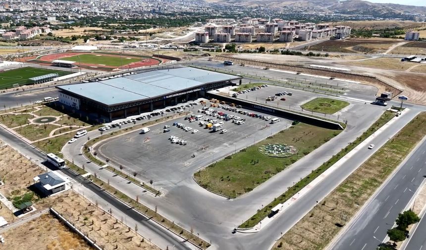 Şehirlerarası Otobüs Terminali Her Gün Yüzlerce Yolcu Ağırlıyor