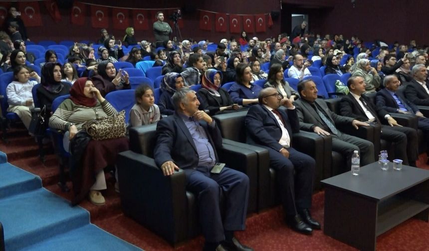 Miniklerden Büyük Gösteri