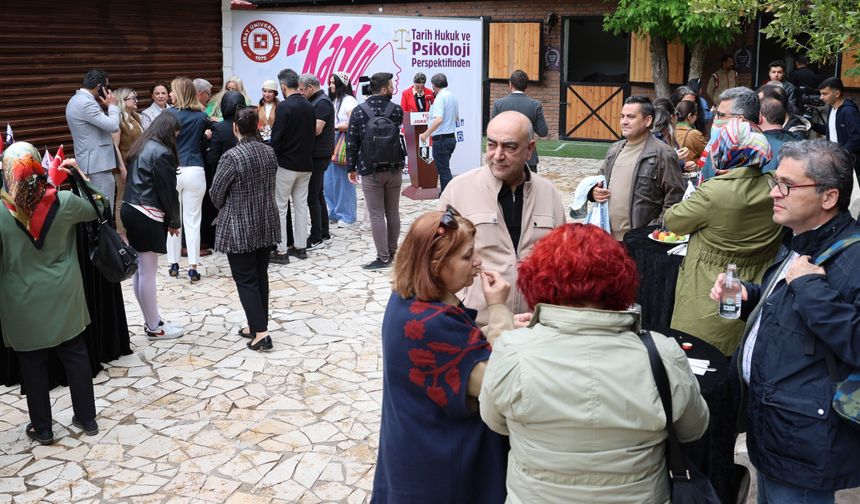 Akademisyenler ve özel çocuklar at terapisi etkinliğinde bir araya geldi