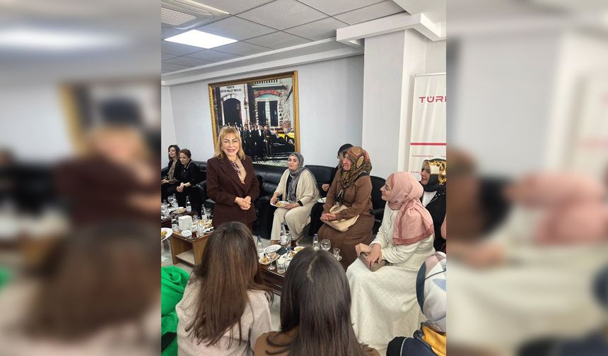 Elazığlı Girişimci Kadınlar Dijital Dünyaya Açılıyor