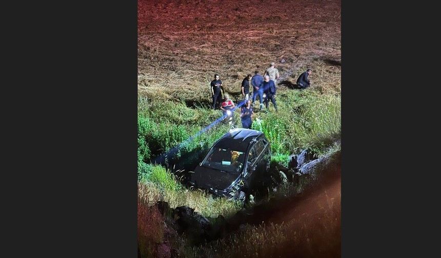 Elazığ’da kontrolden çıkan cip köprüden dereye uçtu: 3 yaralı
