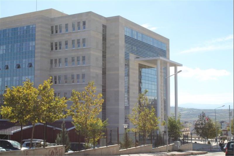 Bıçakla Saldırdı Kendimi Korudum