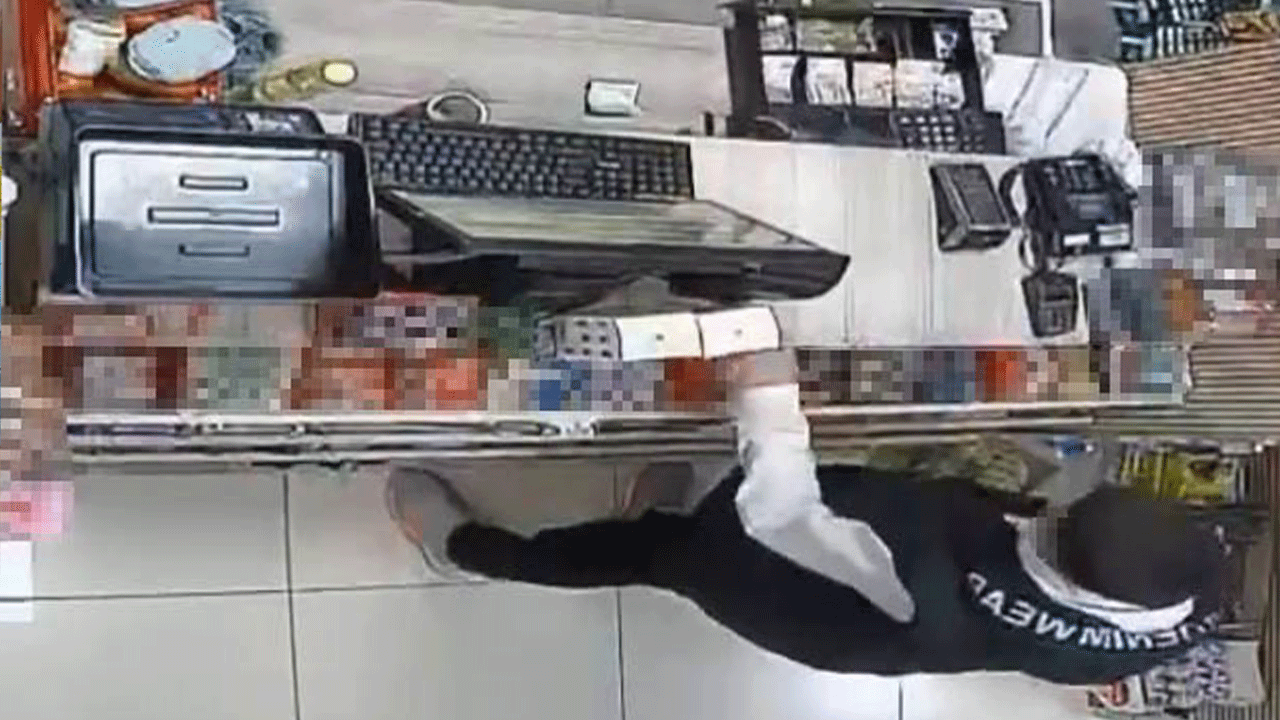 Kasiyeri farklı yöne yönlendirip, kasada bulunan eriği çaldı