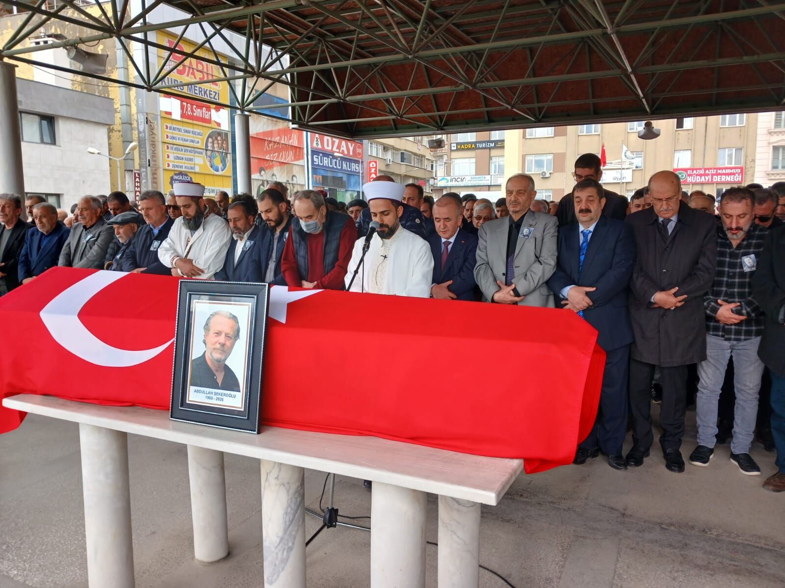 Usta Tiyatrocu Abdullah Şekeroğlu Son Yolculuğuna Uğurlandı