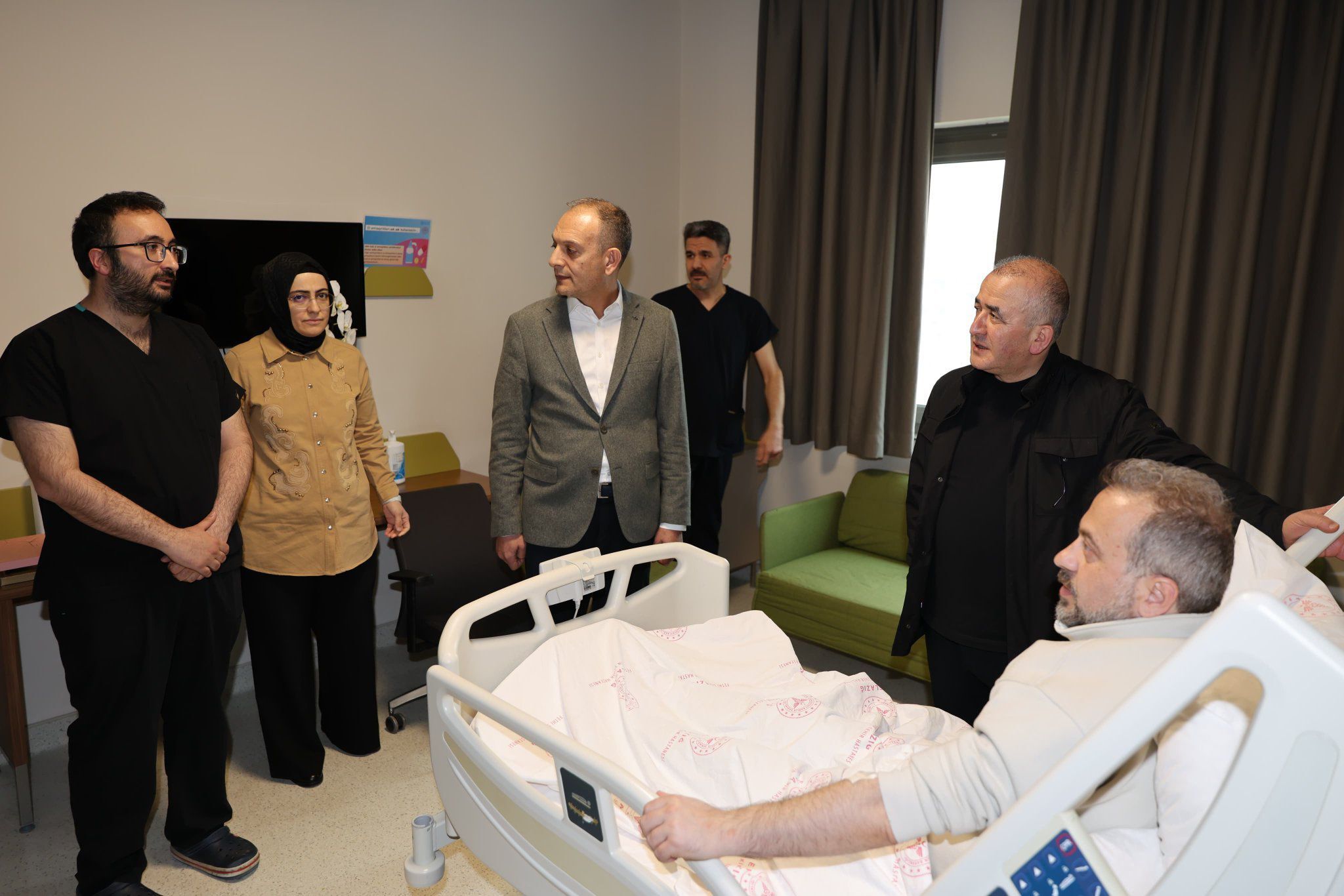 Vali Hatipoğlu’ndan Hastane Ziyareti: Şahin’e Geçmiş Olsun